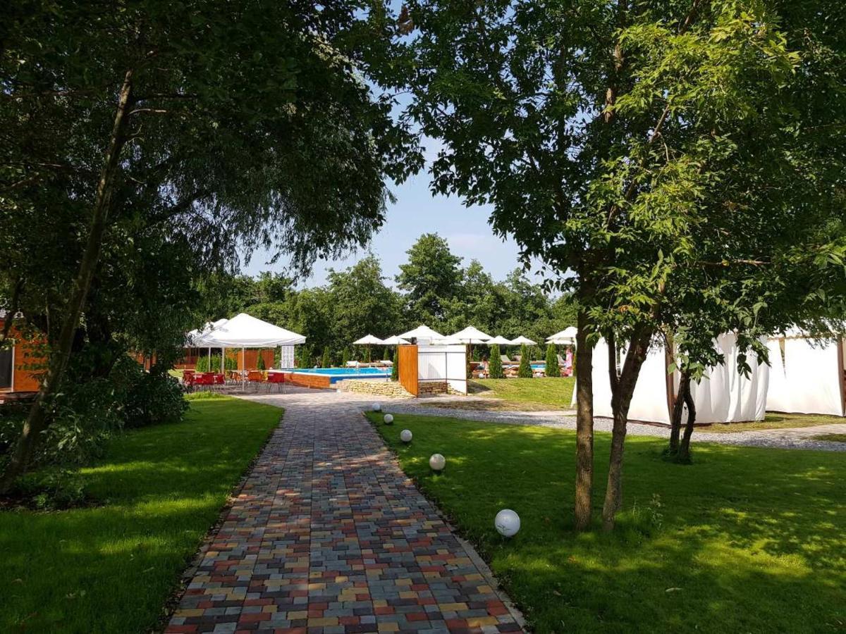 Liman Park Eco Hotel Stara Zbur'yivka Eksteriør billede