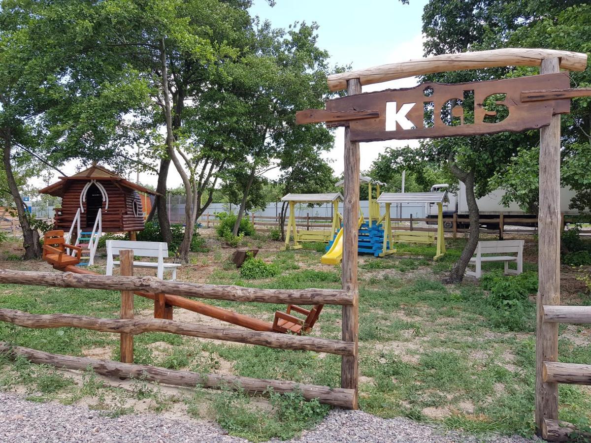 Liman Park Eco Hotel Stara Zbur'yivka Eksteriør billede